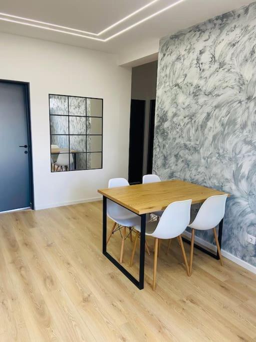 Good Vibes Apartment
